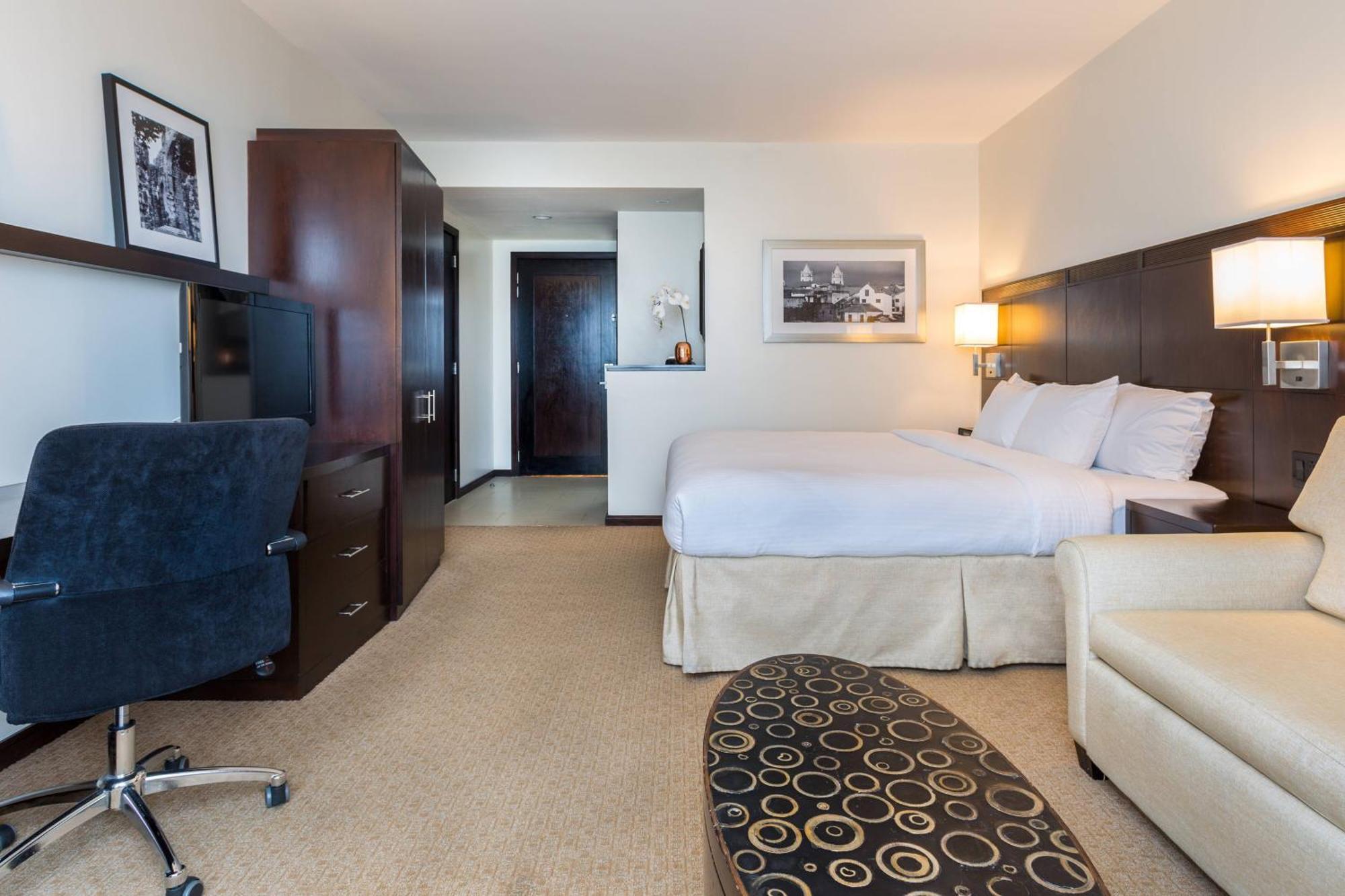 Courtyard By Marriott Panama Metromall Tocumen Exterior foto
